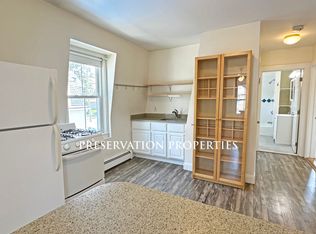 5-2 Pond Ave, Newton, MA 02458