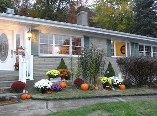 2307 Gloria Dr, Gibsonia, PA 15044