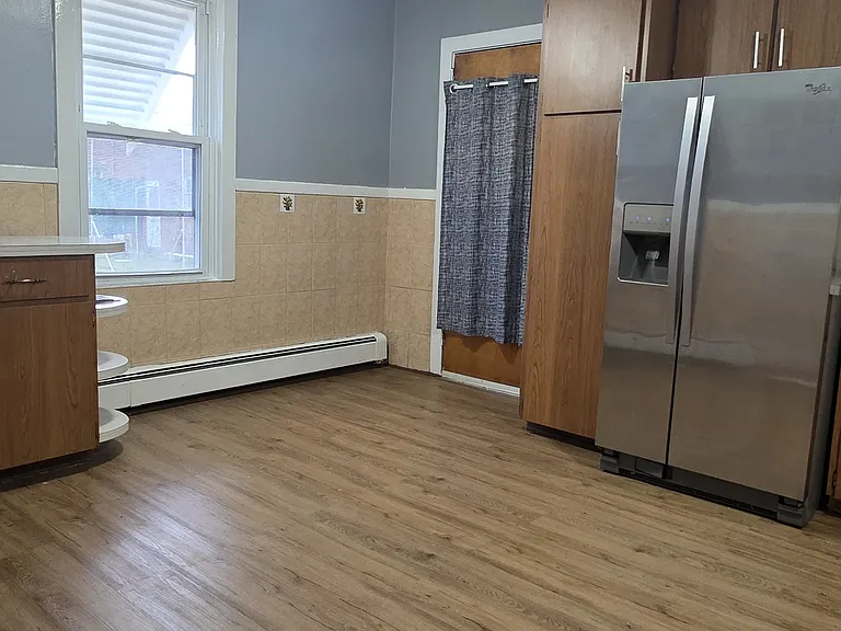 372 W Academy St — Photo 17