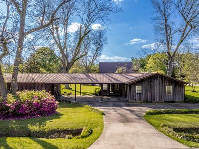 101 Grove Circle, Lake Waccamaw, NC, 28450