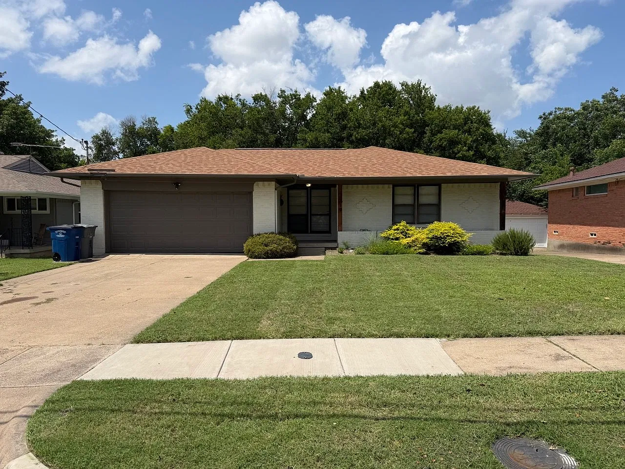 3 bed, 1403 sqft, $2,600 — Photo 1