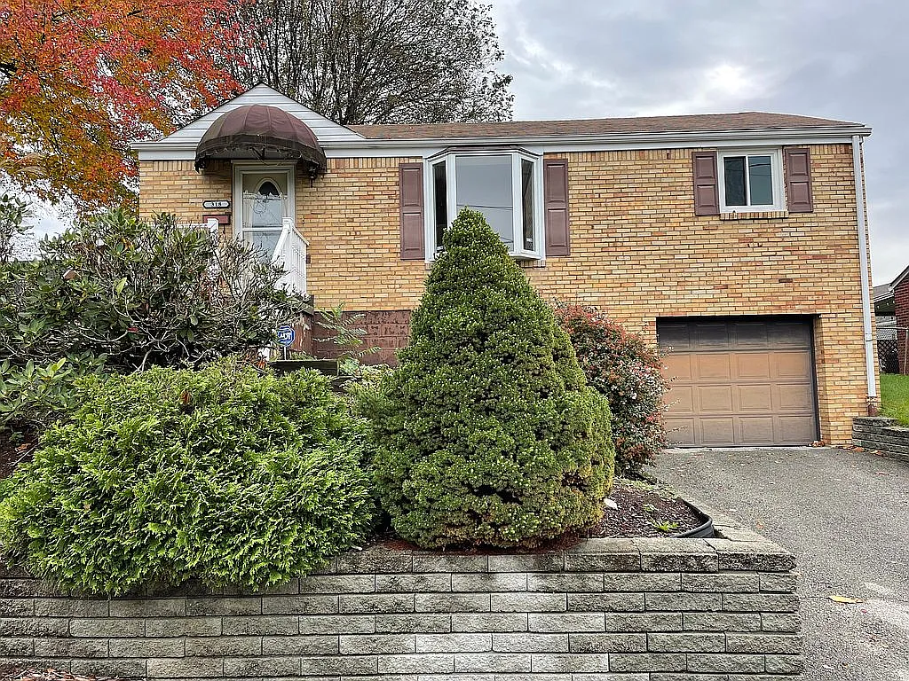 318 Kirk Ave photo 1