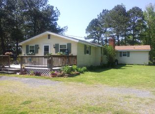 1289 Mango St, Manning, SC 29102