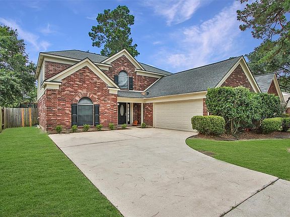 8930 boasts a wonderful curb appeal with lush landscaping, beautiful mature trees, and a gorgeous brick exterior - zoned to excellent schools in Klein ISD and in a great location with easy access to 99, 249, and Beltway 8!