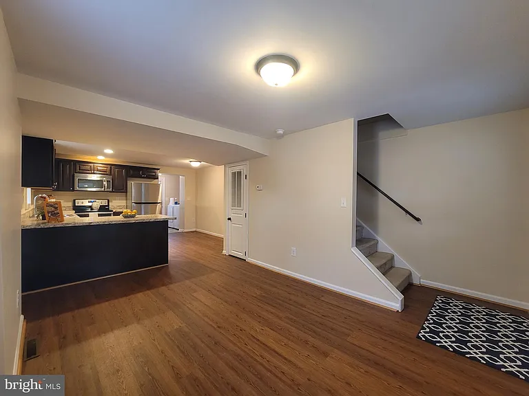 235 Millwood Ave — Photo 9