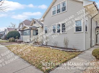 1029 S Ridgeland Ave, Oak Park, IL 60304