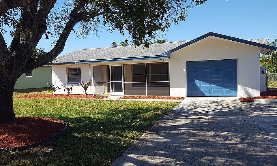 1st image of 1323 SE 15th Ter