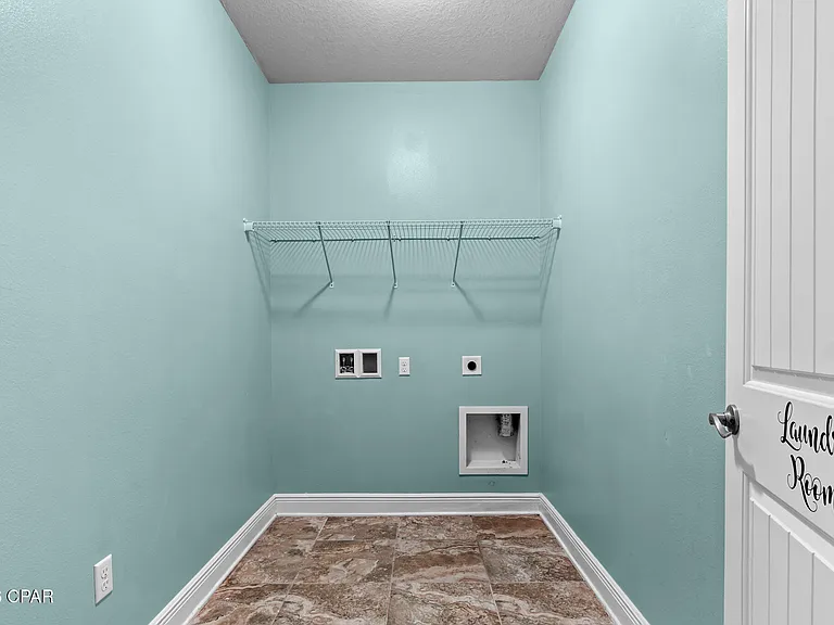 804 Buoy Ct — Photo 29