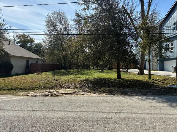 887 Lucky St, Houston, TX 77088