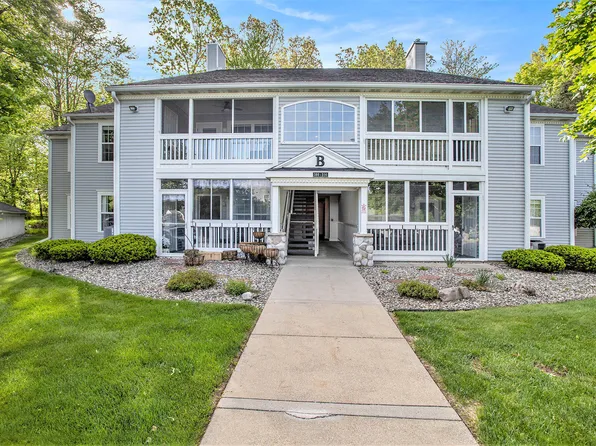 300 Butler Ct, Marshall, MI 49068