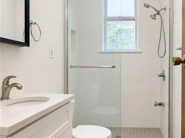 36 Bay 35th St #2, Brooklyn, NY 11214