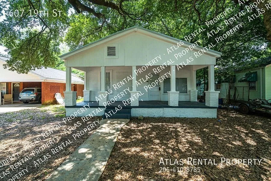 Your Next Home Awaits in This Charming Tuscaloosa 3BR! — Photo 1