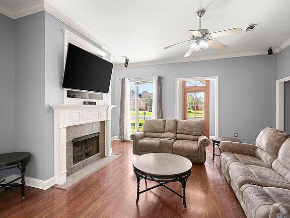 3rd image of 4016 Monte Vista Dr