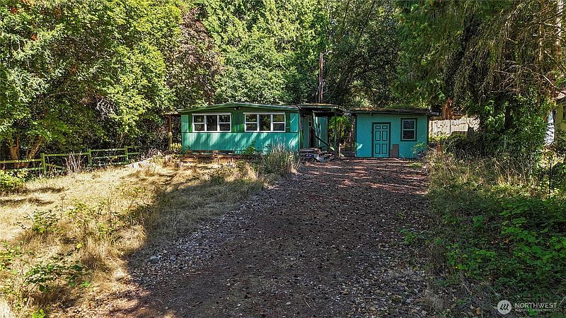2nd image of 4903 Ravenridge Way