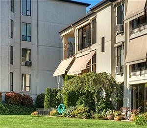 1st image of 101 101st Ave SE APT 301B