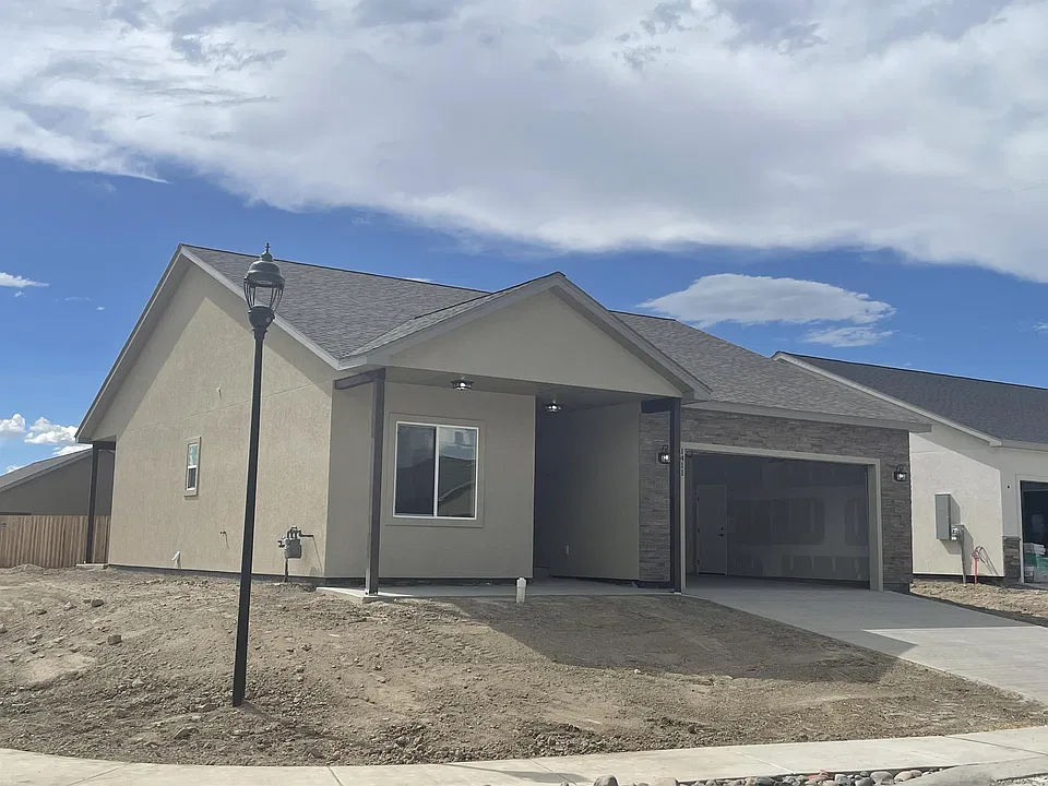 1411 Blue Creek Ave