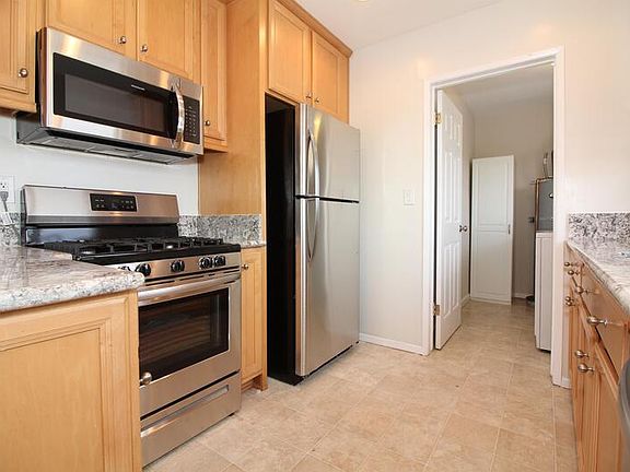 2nd image of 2103 Carnegie Ln #4D