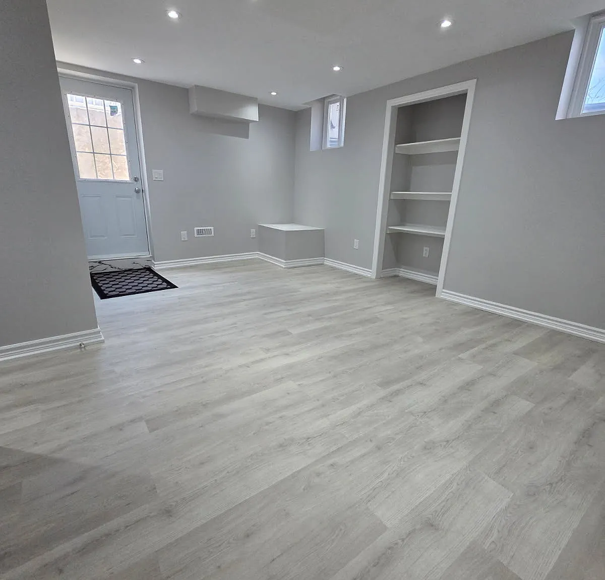 1 Juglans Crescent, Whitchurch-Stouffville, Ontario, Canada, L4A 0V4 — Photo 2