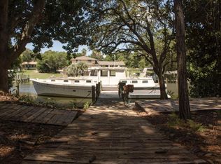 711 Kelly St, Destin, FL 32541