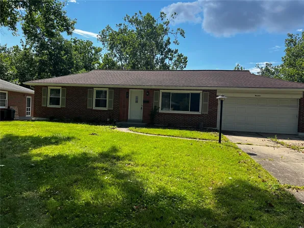 19 Colchester Dr, Saint Louis, MO 63135