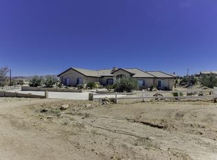 9443 Bella Vista Rd, Apple Valley, CA 92308