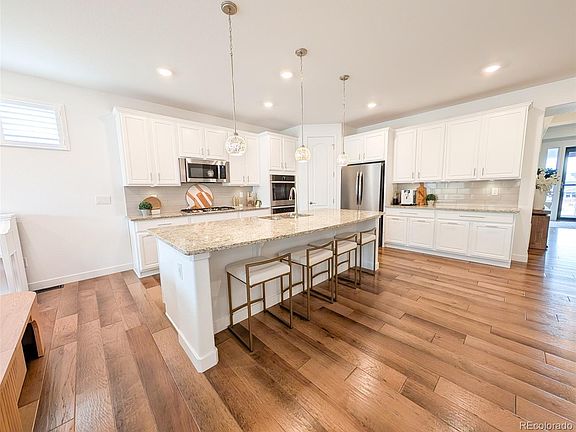 4th image of 27878 E Clifton Place