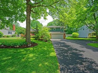 23 Pheasant Ln, Delmar, NY 12054