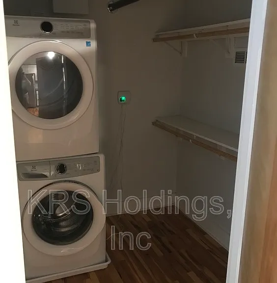 225 N Water St #100 — Photo 7