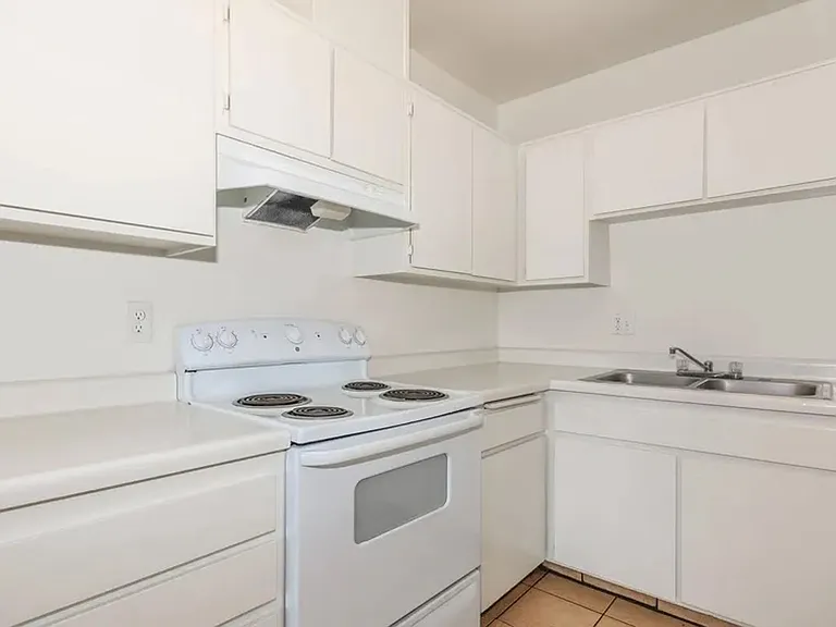 Pacific Terrace — Photo 46