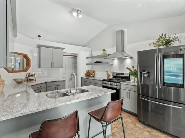 7308 James Ave N, Brooklyn Park, MN 55444