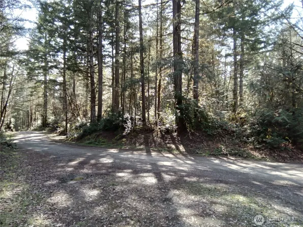 581 E Murray Road N, Grapeview, WA 98546