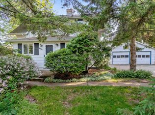 1521 Carole Ln, Green Bay, WI 54313