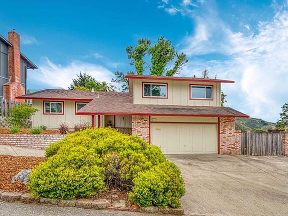 3rd image of 915 Park Pacifica Ave