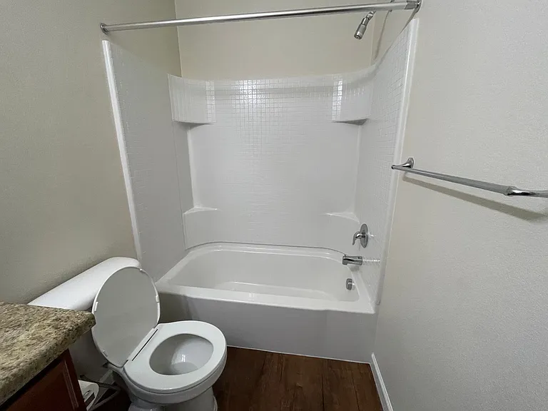 540 Colins Ct — Photo 14