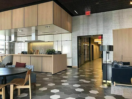 Rented by Gulia Wang, LREB | media 77