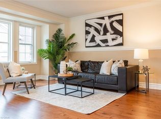 38 Archibald Mews, Toronto, ON M1P 0A4