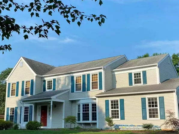 43 Saratoga Dr, West Windsor, NJ 08550