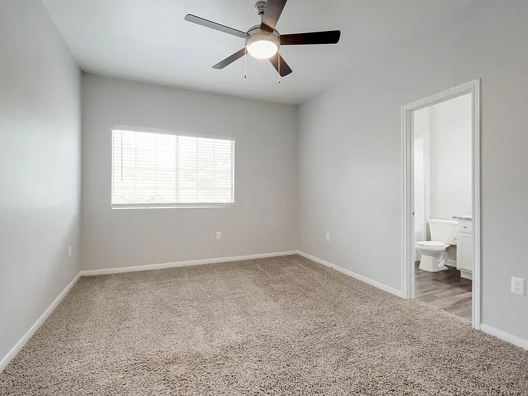 Castle Hills Townhomes — Photo 30
