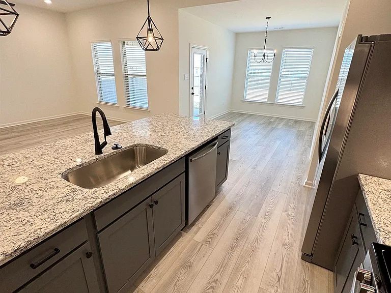 16702 Ted Childs Dr — Photo 6