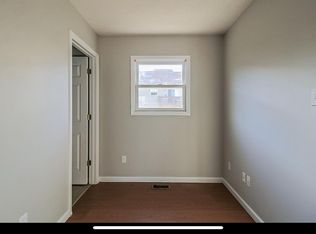 305 Columbia Dr, Wentzville, MO 63385