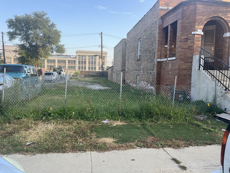 2nd image of 4004 W Grenshaw St