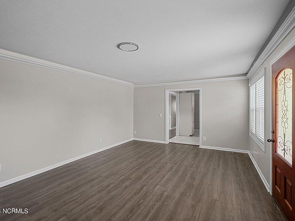 5th image of 219 Martin Luther King Jr Drive