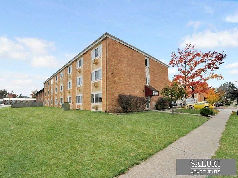 2nd image of 405 E College St
