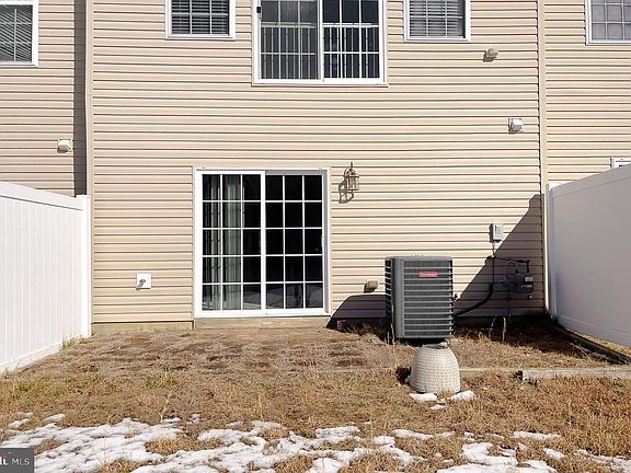 4th image of 44535 River Otter Dr