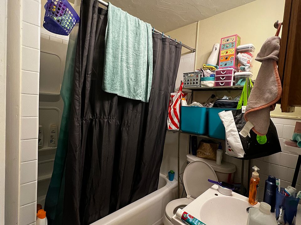 2nd image of 30 School St APT 3