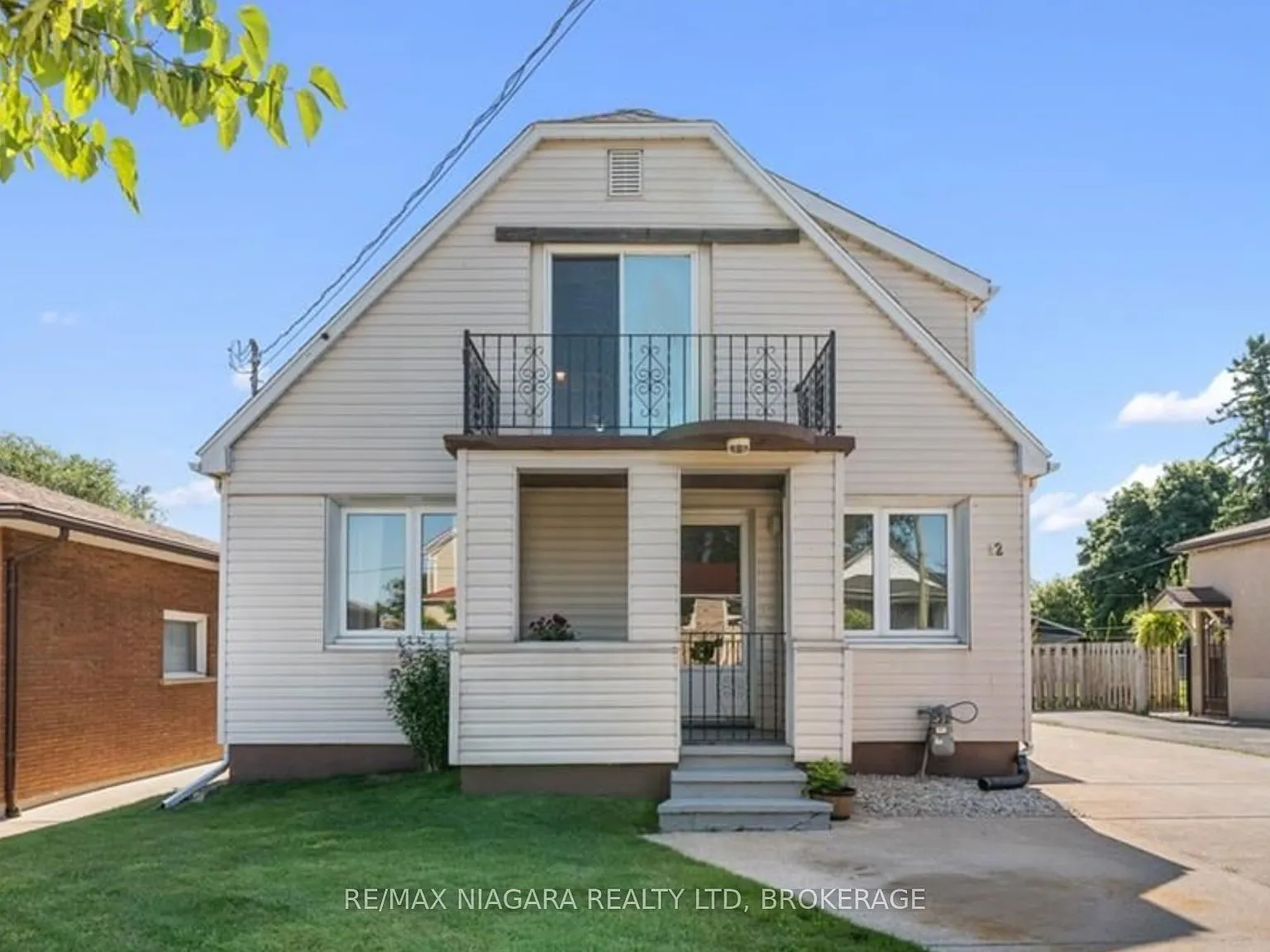 2 bed, $1,800 — Photo 2