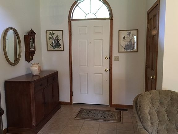 5th image of 2215 E Blackford Ave