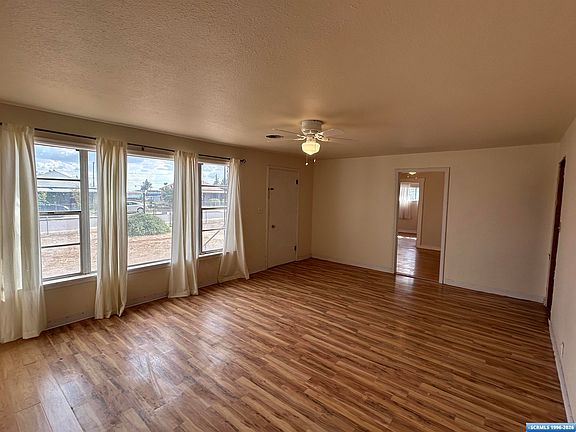 4th image of 305 Santa Rita Ave