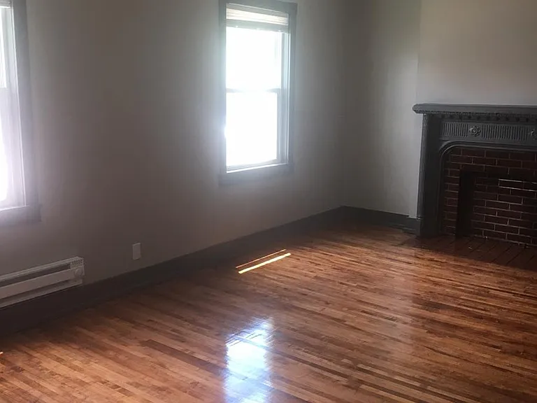 2895 Sullivant Ave — Photo 2