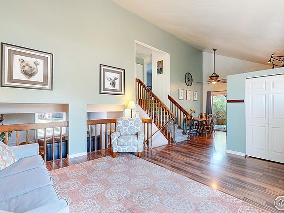 4th image of 718 Marigold Ln